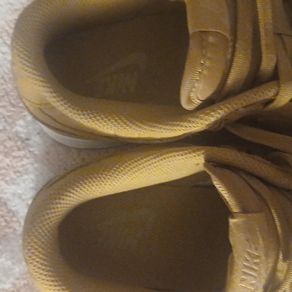 Nike dunk brown tenny shoes - Picture 3 of 4